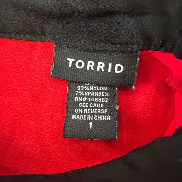 Torrid Sheer Red Top with Black Lace Detail - Women's size 1 - Picture 4 of 10